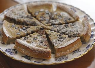 Cool upside down for about 30 minutes or until cooled. Easy Passover Banana Cake . Passover Banana Cake Topped With Chocolate Chips Dianasdesserts Com