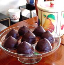 flodeboller danish recipe Danish Flødeboller DianasDesserts.com flodeboller danish recipe Danish Flødeboller DianasDesserts.com