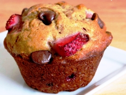 Strawberry Banana Chocolate Chip Muffins Dianasdesserts Com